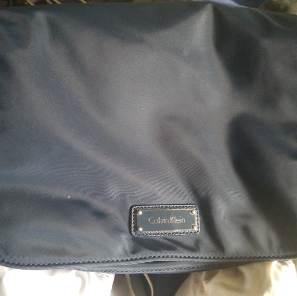 Calvin Klein side bagpack - Picture 1 of 4